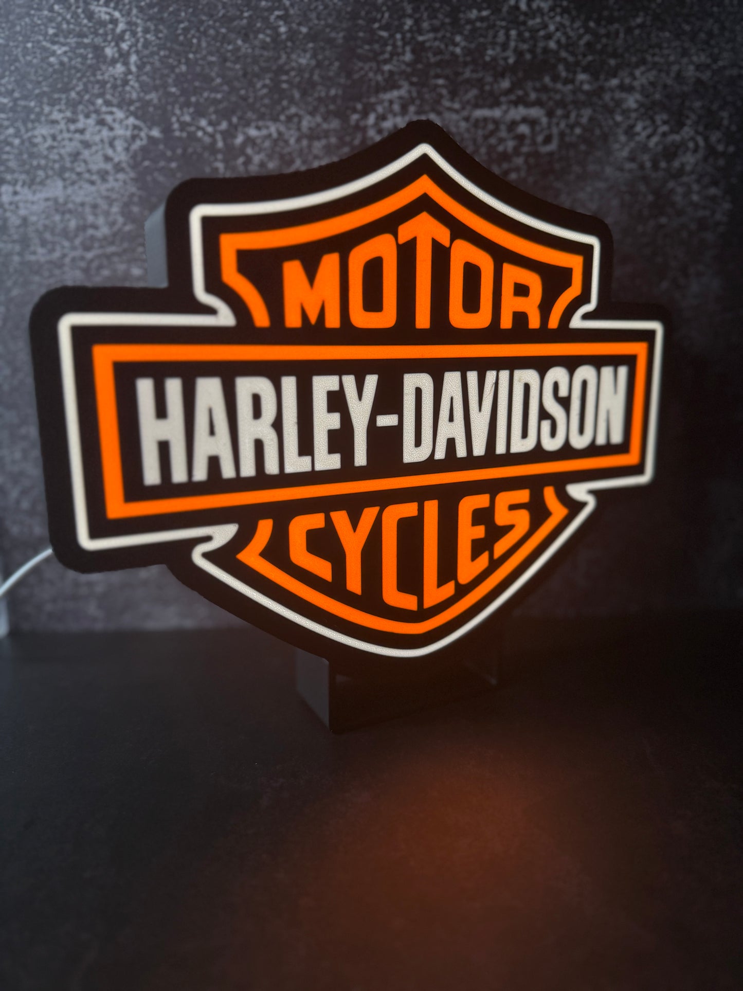 Harley-Davidson LED Logo Light Box – Illuminated Wall Sign for Bikers & Collectors